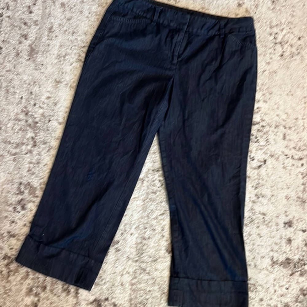 Ann Taylor signature size 6 denim lightweight capris